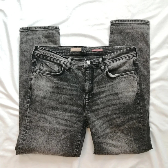 Anthropologie Pilcro Slim Boyfriend Jeans in Washed Black Distressed 31 (12) - Picture 7 of 16